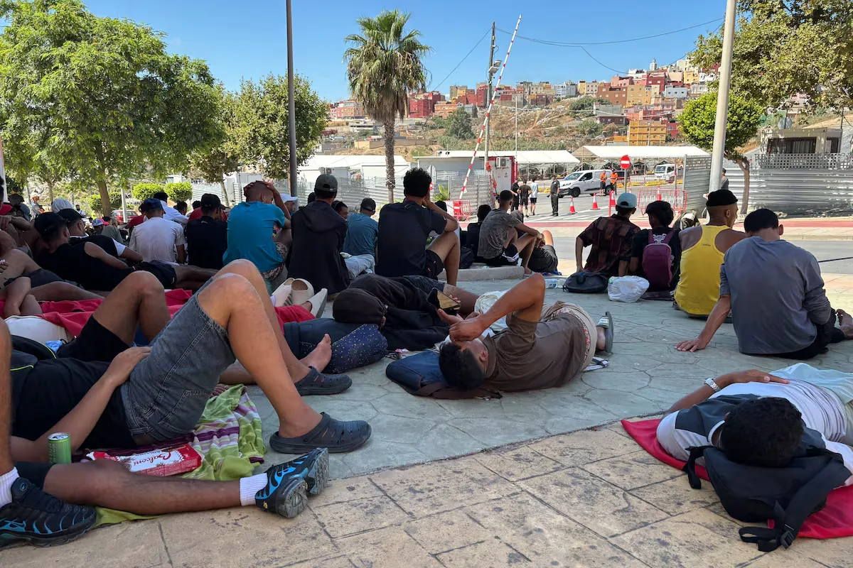The migrants of Ceuta accept the reception spaces, but they still distrust that they are a trap