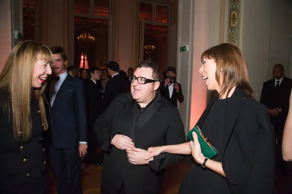 Mathilde Favier, the woman with the best agenda in Paris, dies in a traffic accident