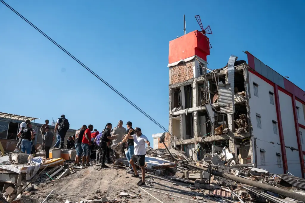 Earthquake: a 7.4 quake shakes Colombia