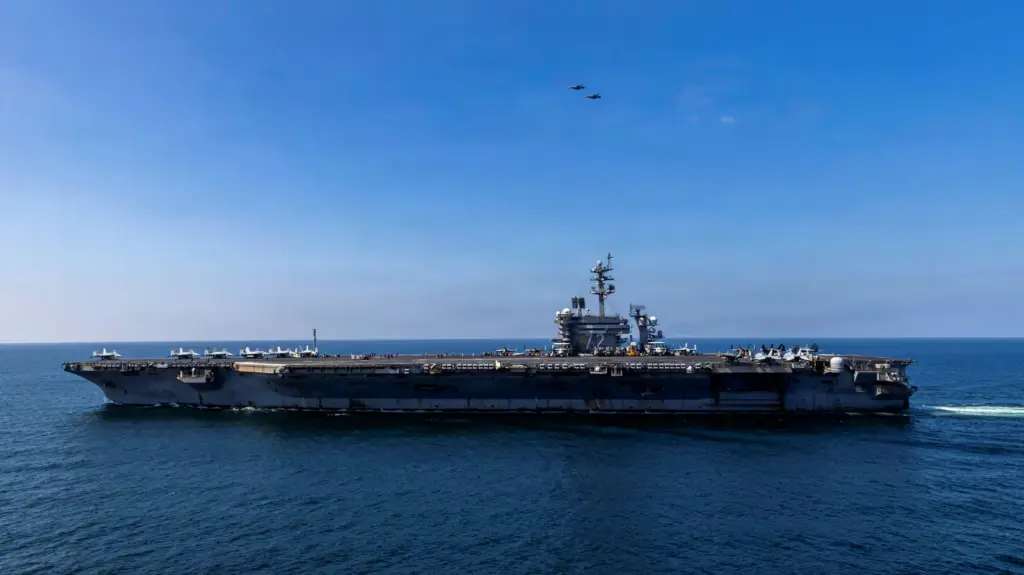 Democrats denounce the poor conditions suffered by sailors on the aircraft carrier ‘Abraham Lincoln’ deployed in the Gulf
