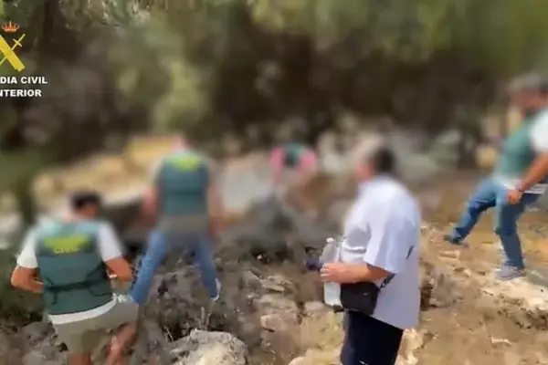 A man confesses to having killed, dismembered, and distributed the remains of an acquaintance at various points in Alhaurín de la Torre, Málaga