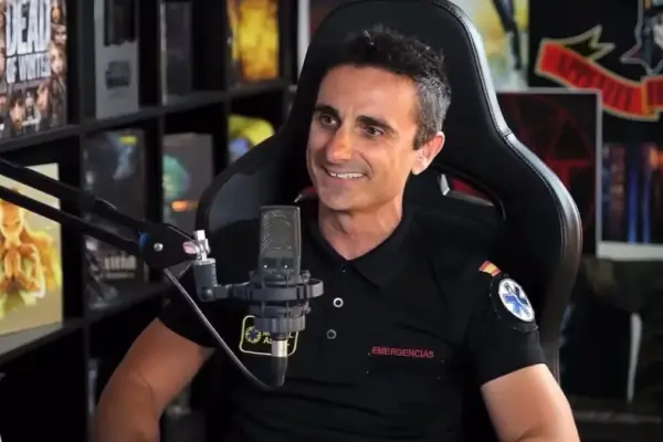 A Canary Island town hires the influencer who revealed that he put women in danger to play the “hero”