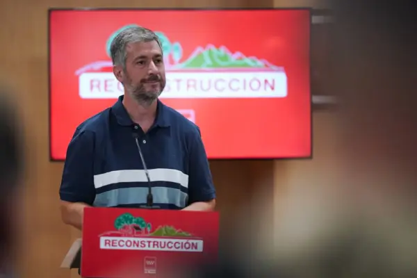The councilor appointed by Ayuso to explain the purchase of the penthouse sticks to the same discourse: “They are looking for a ghost”