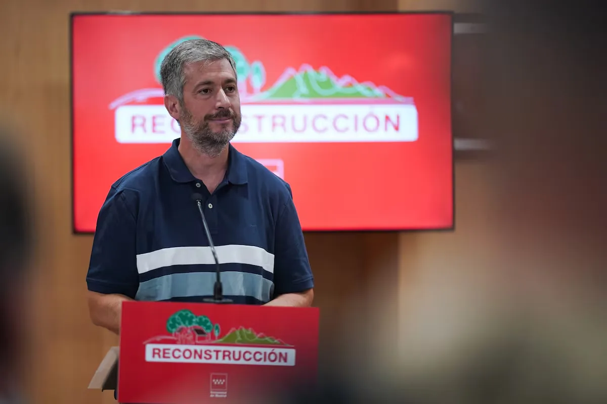 The councilor appointed by Ayuso to explain the purchase of the penthouse sticks to the same discourse: “They are looking for a ghost”