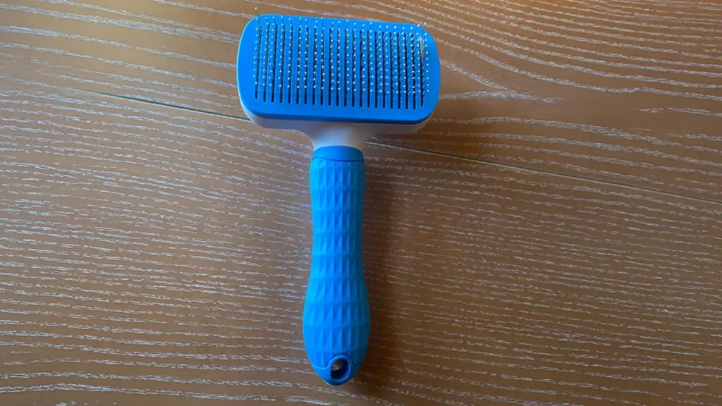 Dog brushes comparison August 26 body 4