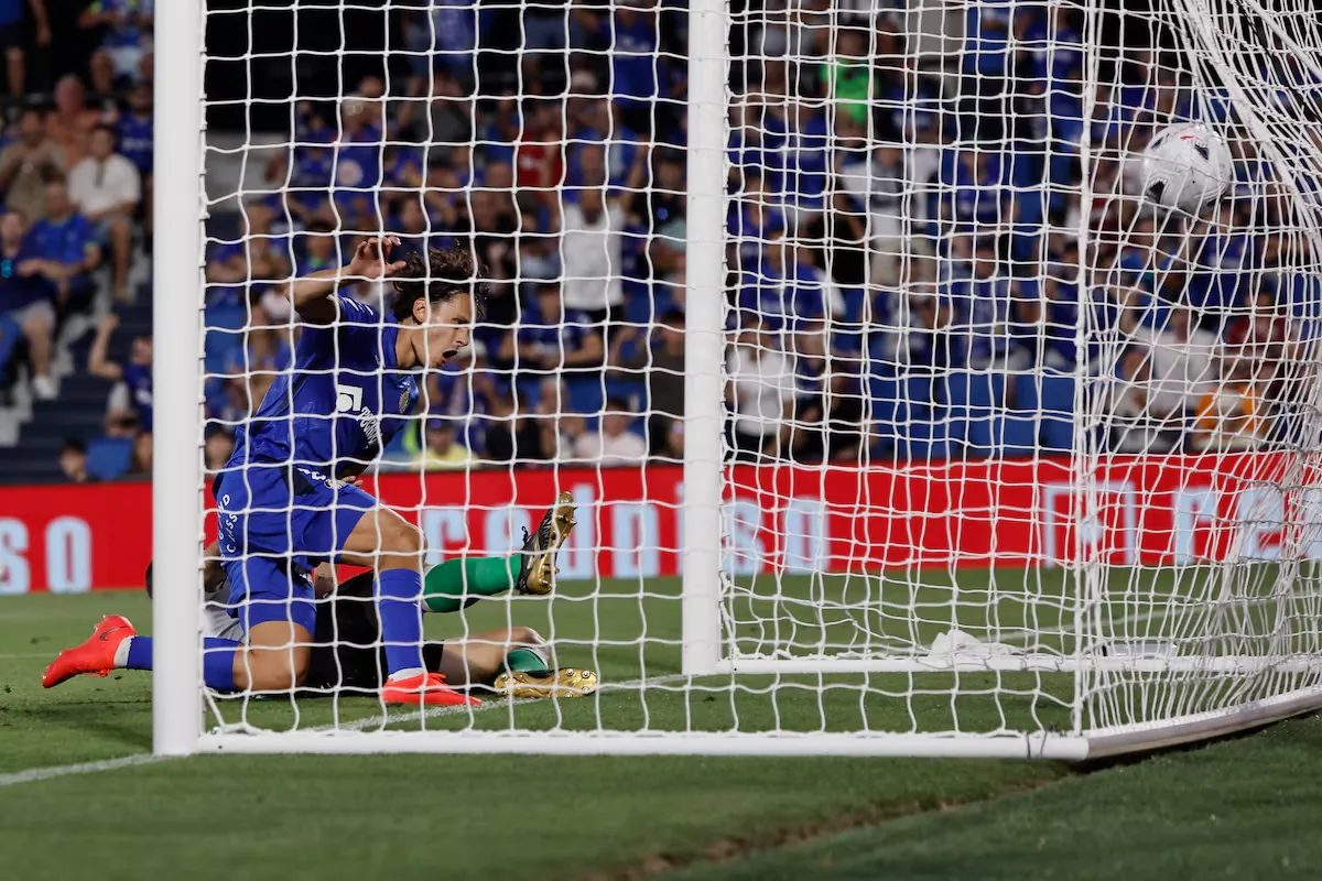 David Soria holds Getafe and Enes Unal finishes off Racing