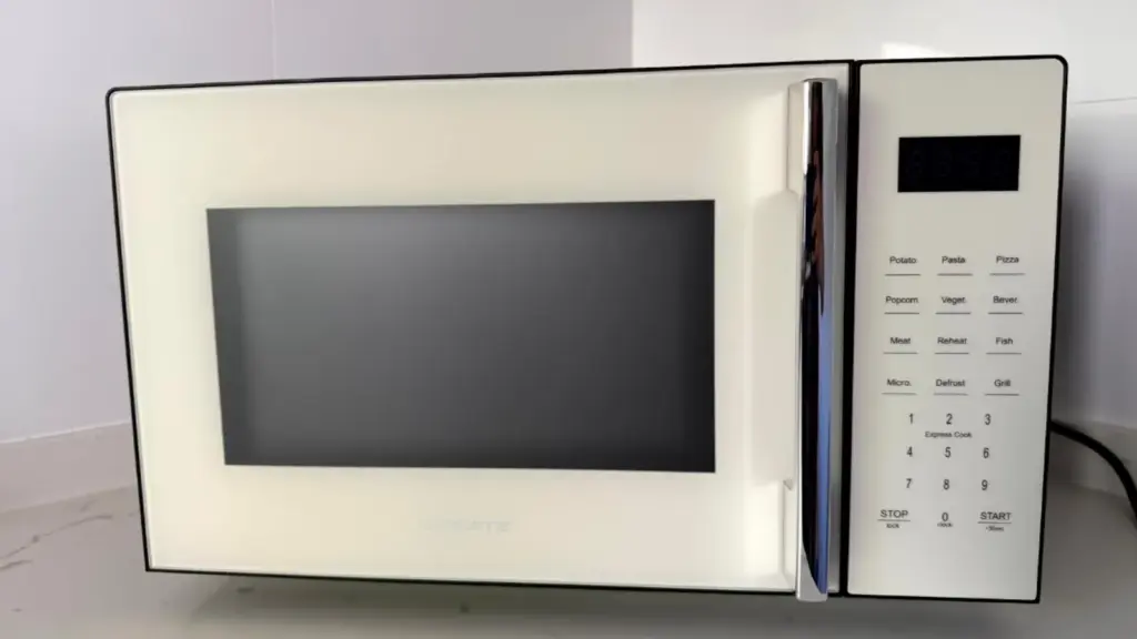 This is one of the best compact microwaves you can buy on Amazon
