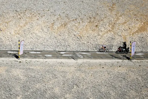 Only Niewiadoma flies on Mont Ventoux of the Tour de France