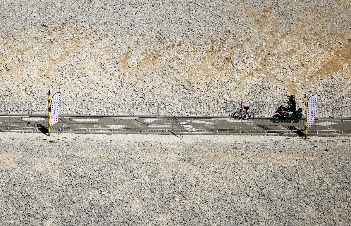 Only Niewiadoma flies on Mont Ventoux of the Tour de France