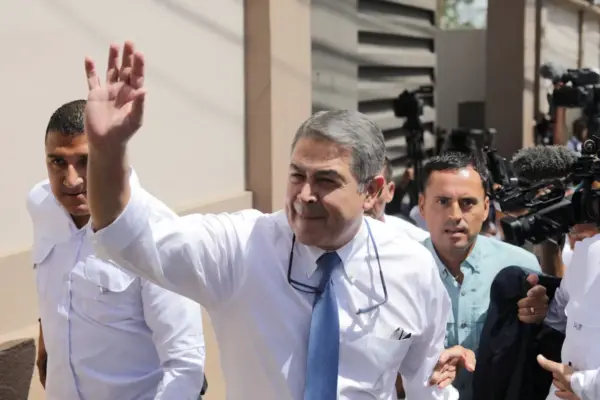 Juan Orlando Hernández, beneficiado por la justicia hondureña: podrá enfrentar en libertad un proceso por lavado de dinero