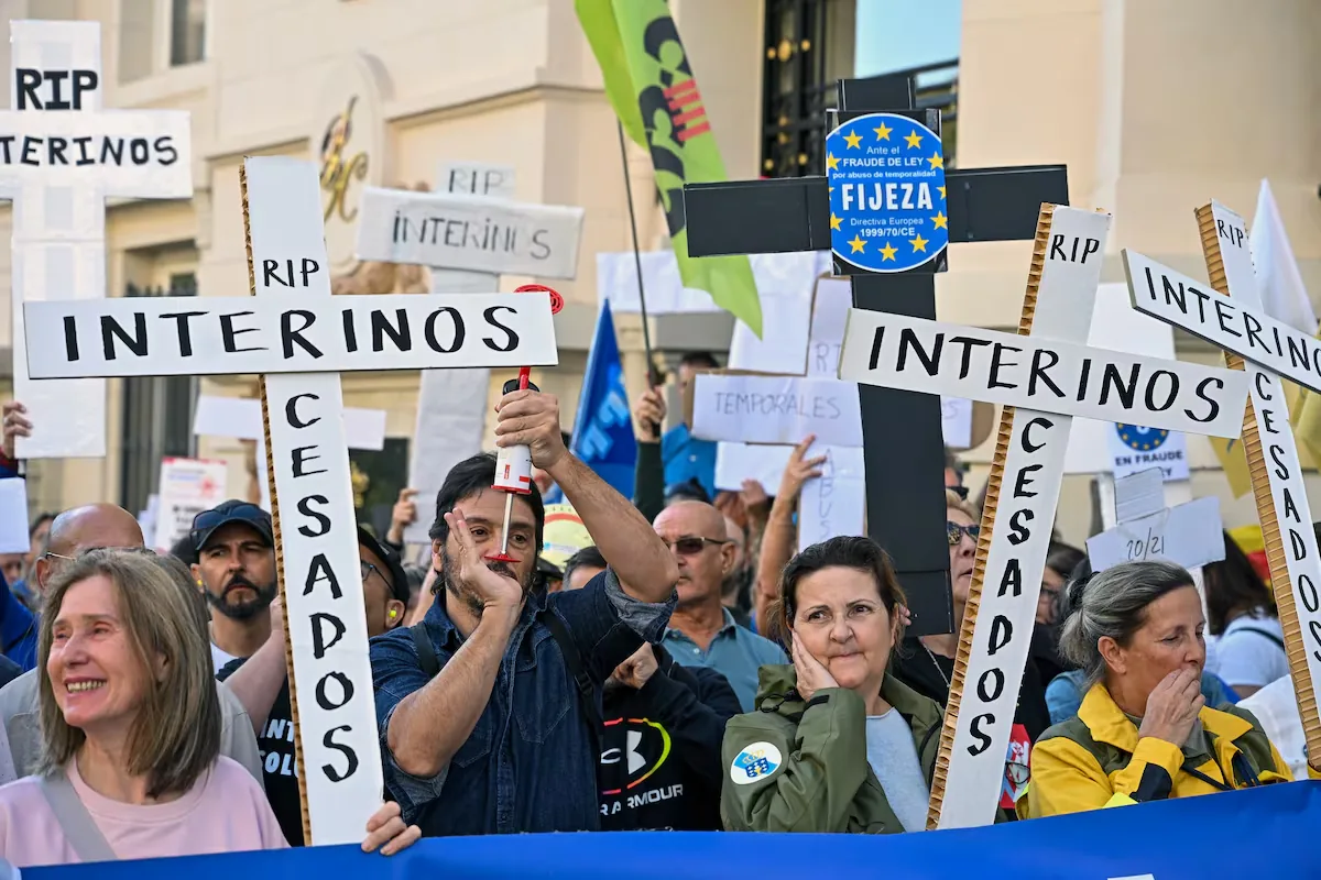 The Government prepares measures against the abuse of temporary employment in the public sector and limits the problem to 200,000 temporary workers