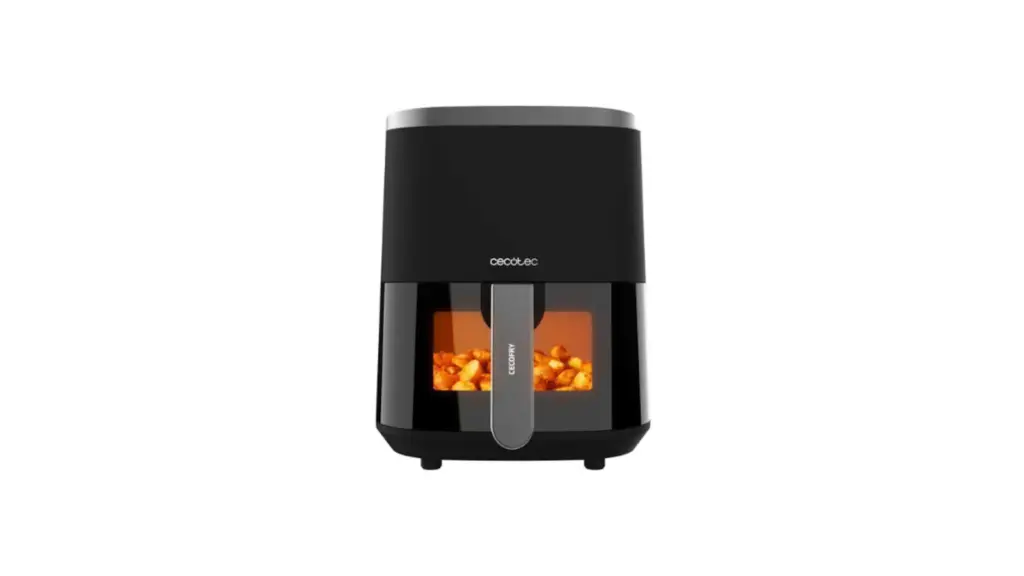 Control the cooking without opening the drawer and without losing heat with the Cecotec air fryer with window and integrated lighting