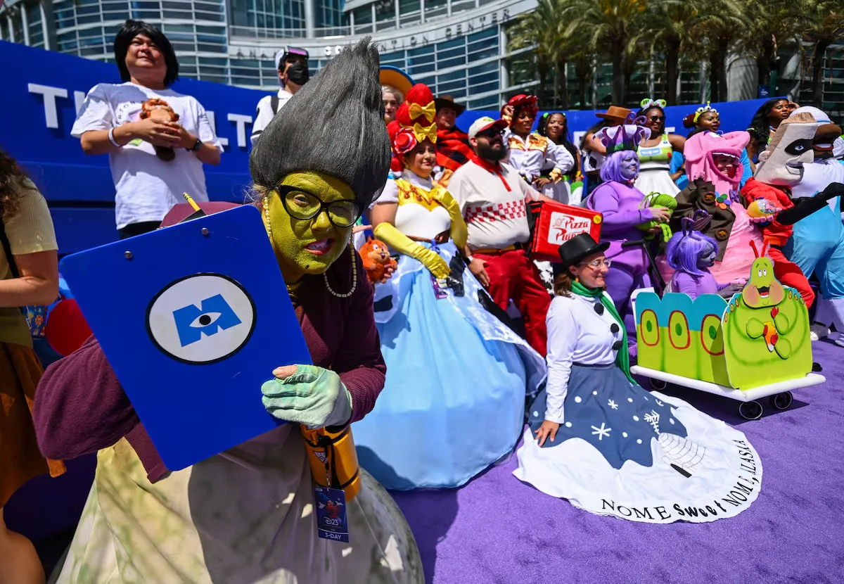 When 100,000 adults dress as Disney princesses: D23 showers Southern California with millions
