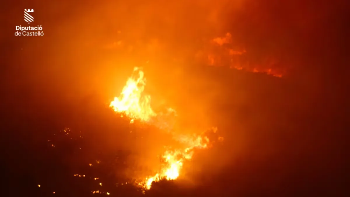 The storms in Valencia and Castellón cause a forest fire in Segorbe, in the Sierra de la Calderona