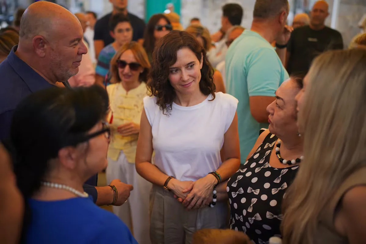 Ayuso tries to erase the traces of the penthouse with a rushed sale and an unexpected construction