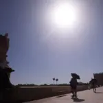 September starts with full summer heat: 43 degrees in the southern half and 40 in the northern half