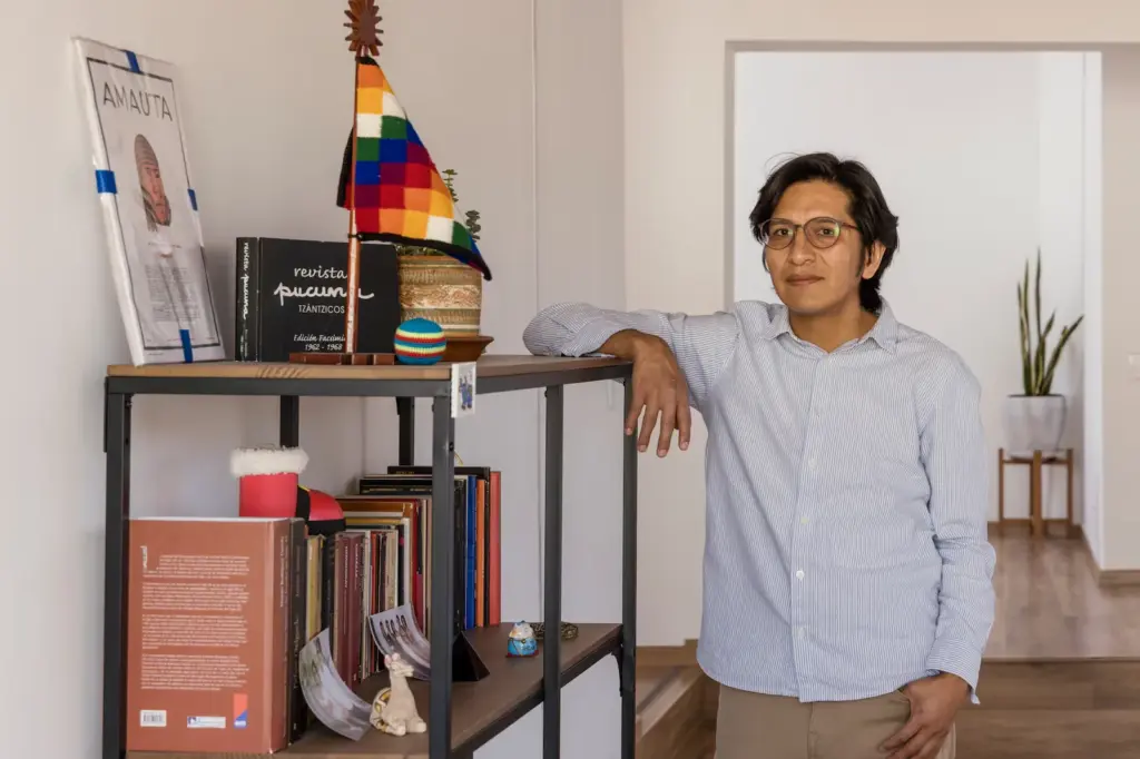 Agustín Guambo: the Ecuadorian Kichwa poet who traveled the universe in the warmth of an Andean mantle