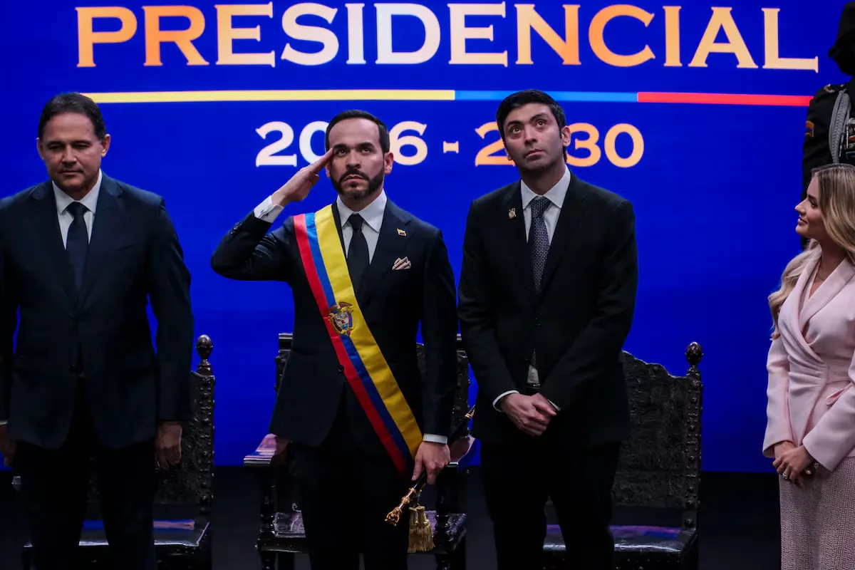 Colombia inicia una nueva era marcada por Dios y los uniformes