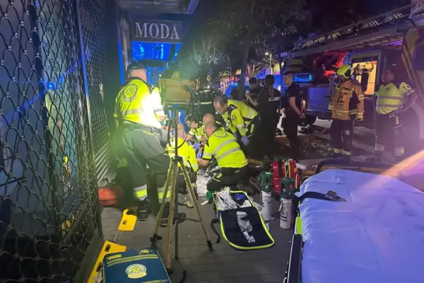 Man injured on 30% of his body in fire at his home in Madrid