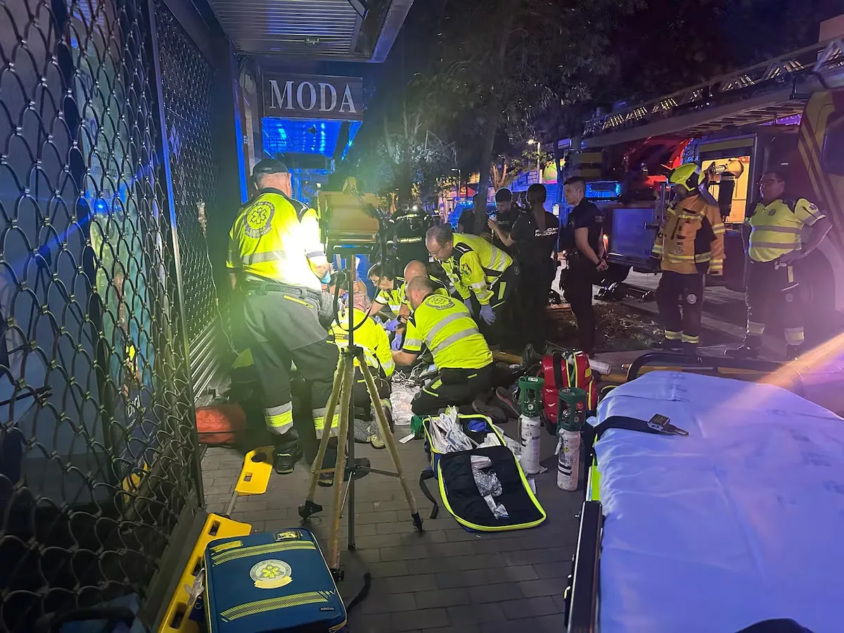 Man injured on 30% of his body in fire at his home in Madrid