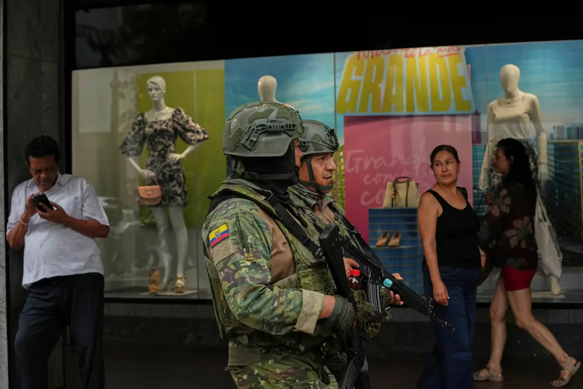 Colombia's new hardline threatens to worsen crime towards Ecuador