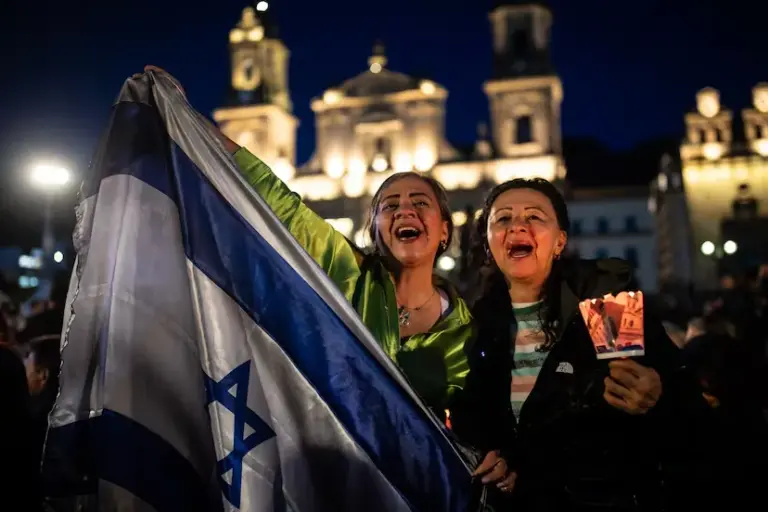 De la Espriella preside un evento religioso por las víctimas del terremoto: “El presidente entregó la nación a Cristo”