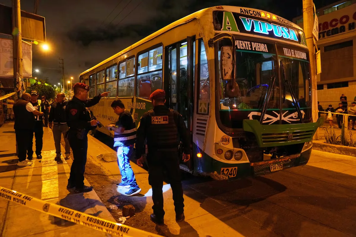Fujimori deactivates the transport strike with promises of security and a reduction of fines