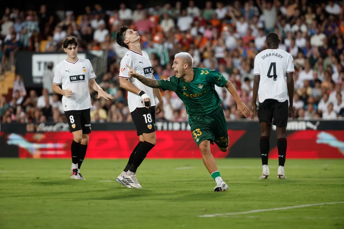 Betis punishes Valencia's stinginess