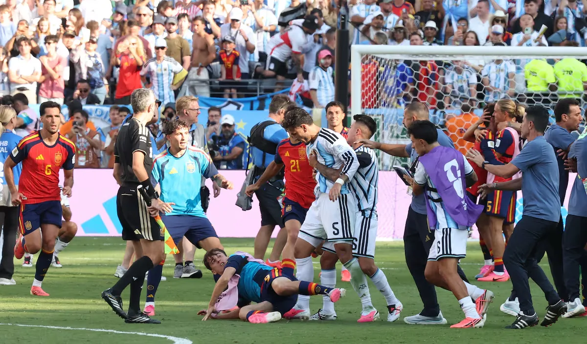 FIFA sanctions Paredes with ten matches and Gavi with one for the incidents in the World Cup final