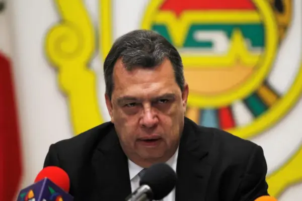 Ángel Aguirre, a cheap and expensive prisoner at the same time