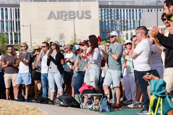 The indefinite strike of Airbus workers begins: "We ask for what we deserve"