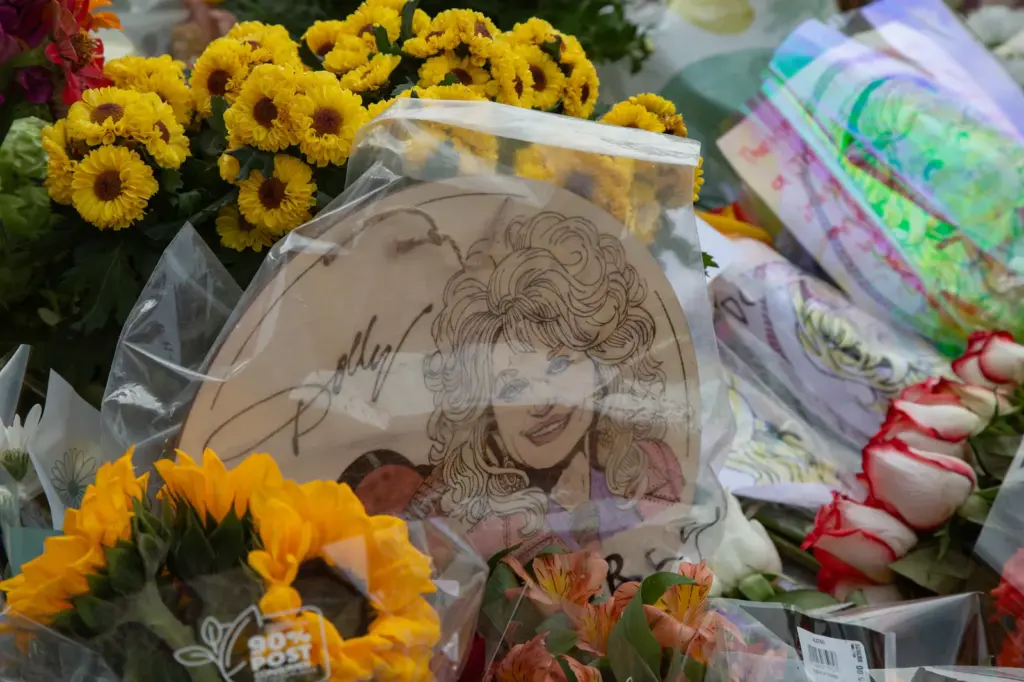 En territorio de Dolly Parton, la reina de las Smoky Mountains