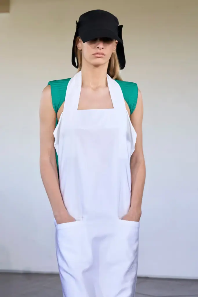 The robe is in fashion: luxury frivolity or feminist claim?