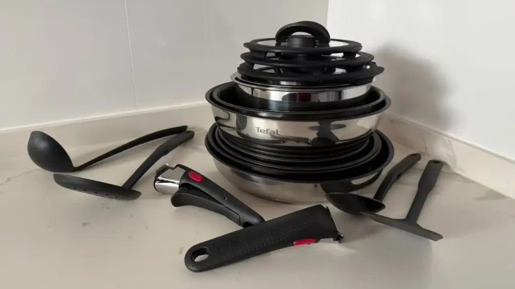 These are some of the best pots and pans with removable handles that can be bought on Amazon