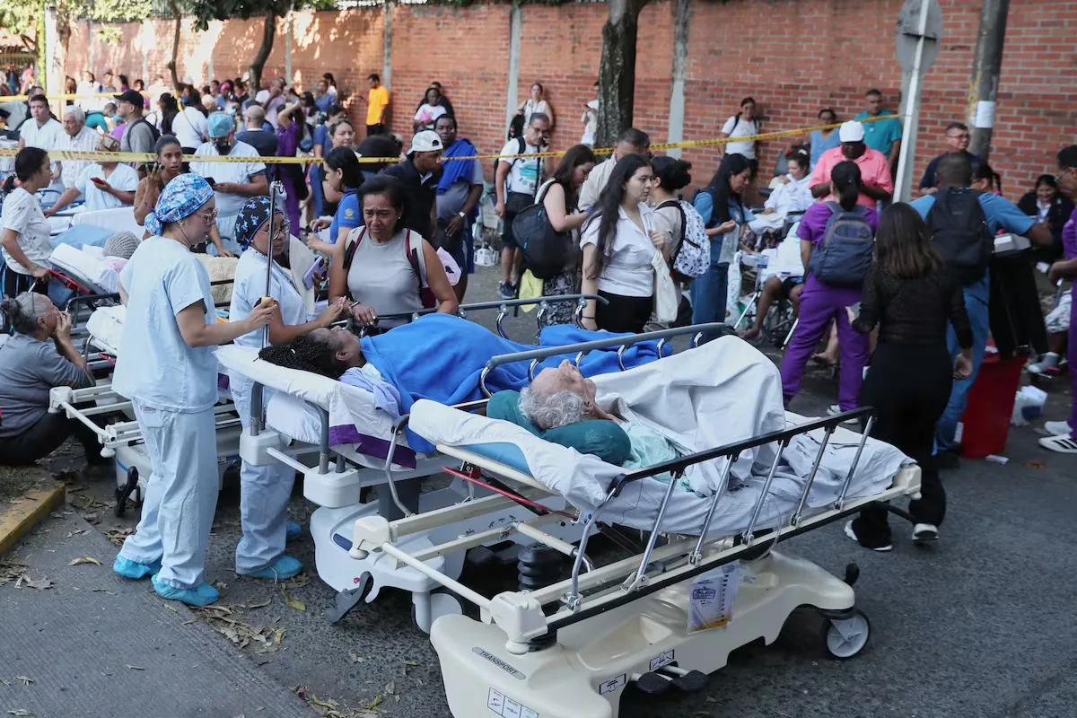 Cali digs through the rubble of the earthquake: "I couldn't leave and abandon my patients"