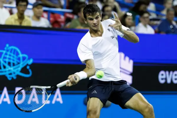 Rafa Jódar reaches the final in Washington with a new comeback, where Taylor Fritz awaits him