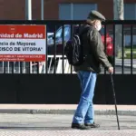The help that never arrives: 3,047 elderly people are waiting for a residence in the Community of Madrid and 16,780 for home care