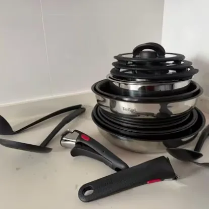 If you have a small kitchen, you need pans and pots with removable handles like the ones I have tried