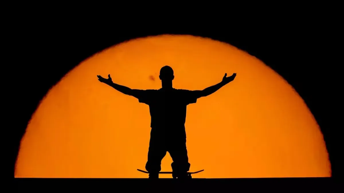 De Björk a skaters: los fenómenos virales tras el eclipse total de Sol