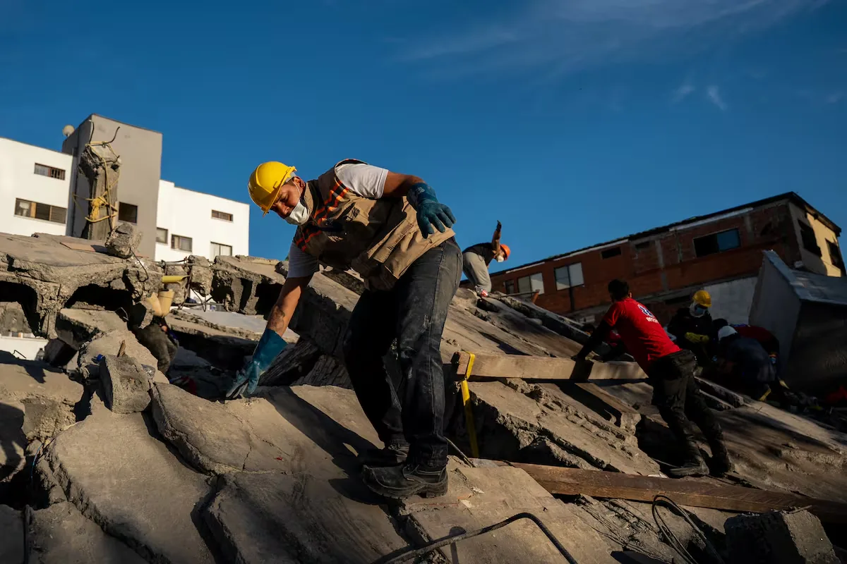 Video en vivo | Las labores de rescate tras el sismo en Colombia