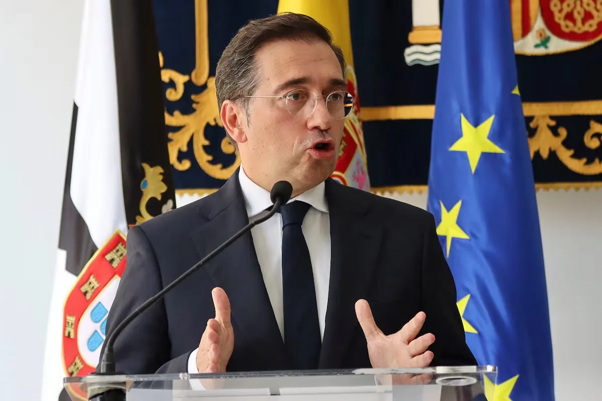 Albares guarantees the integrity of Schengen and ensures that no migrant has arrived on the Peninsula