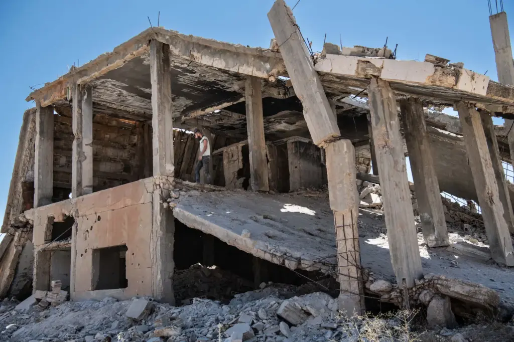 The dangerous return to Syria after the war: surviving in a tent among the rubble, in a land sown with explosives