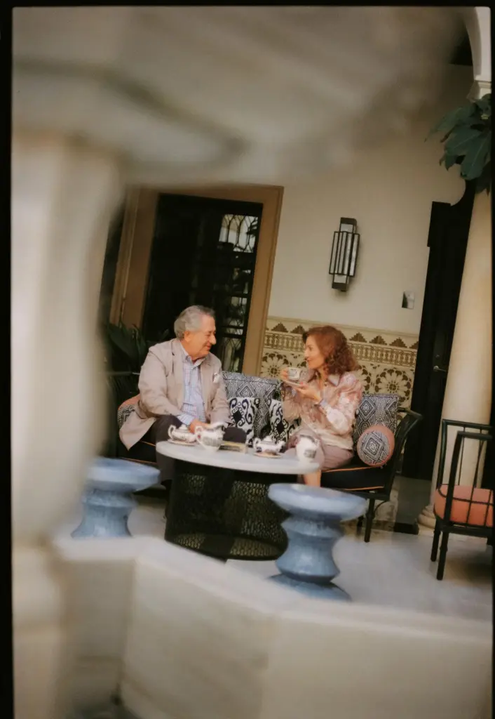 Tragedy and rebirth of La Cartuja's dinnerware: "It is the first time I heard a businessman say he wanted to expand the workforce"