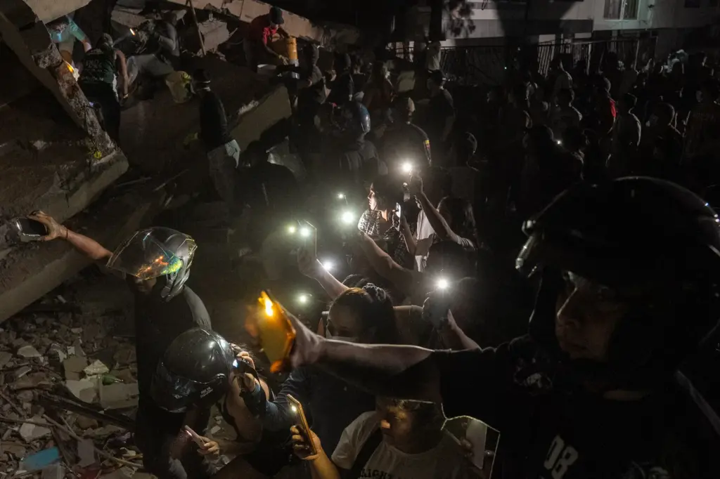 Cali spends the first night after the earthquake: “What comes after this?”