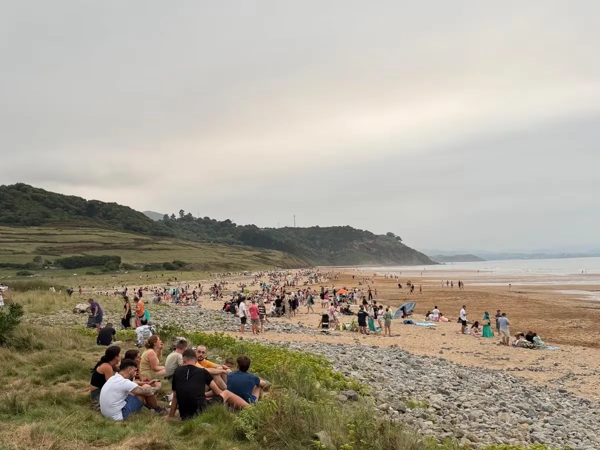 Heard during the eclipse on an Asturian beach: “We’ll see the one from the next century somewhere else”