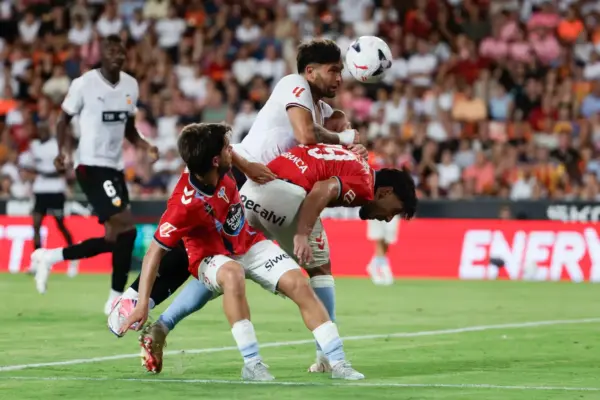 The new Valencia, identical to the old one, is unable to create danger for Celta