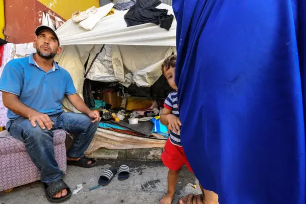The family of little Siraj has been in a ghost industrial estate in Ceuta for 26 days: “No one has come to ask us anything”