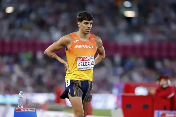 Delgado feels like he is letting a medal slip away in the 400m hurdles