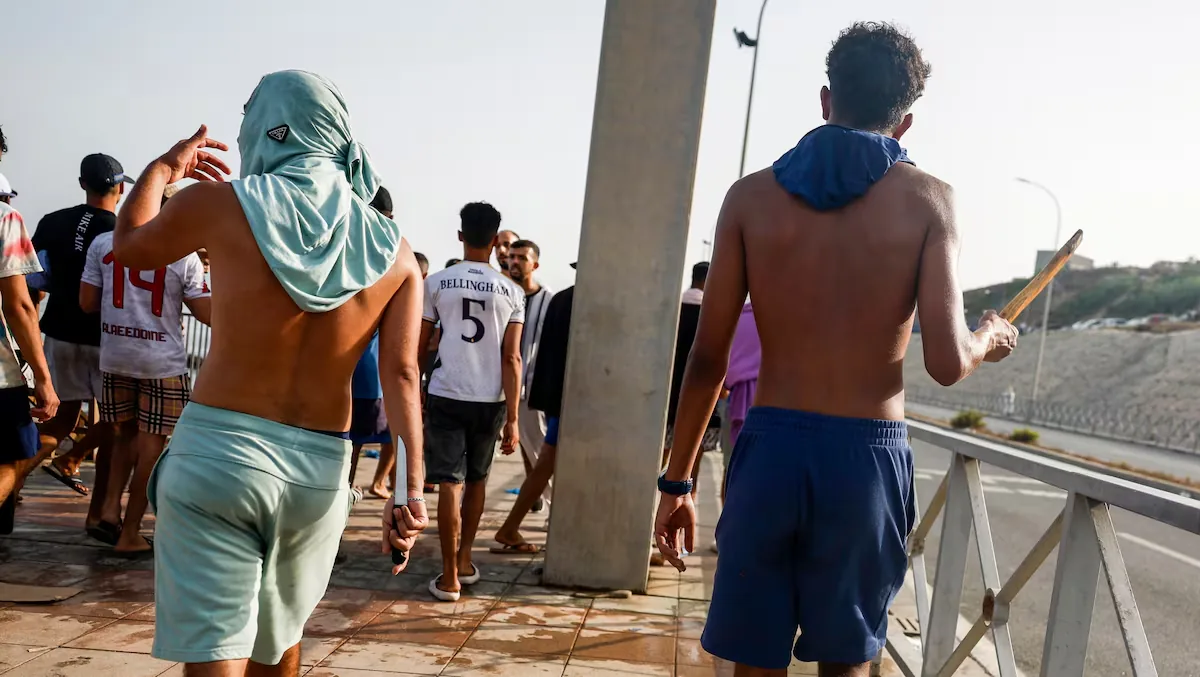 Neighborhood patrols encourage outbreaks of violence against immigrants in Ceuta neighborhoods