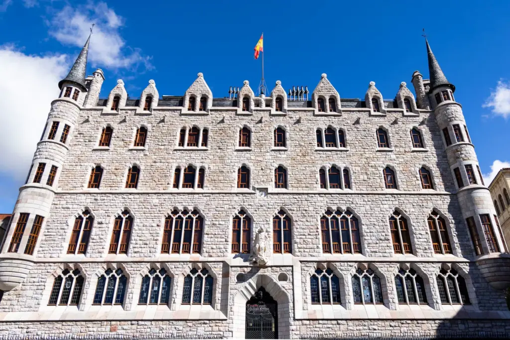 The House of the Dragon and a fairytale palace: León also celebrates the Gaudí Year